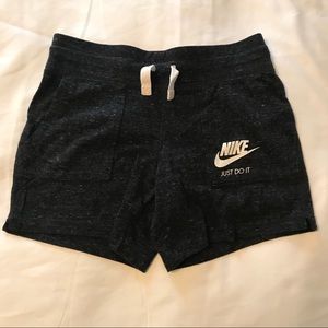 Nike shorts gray medium